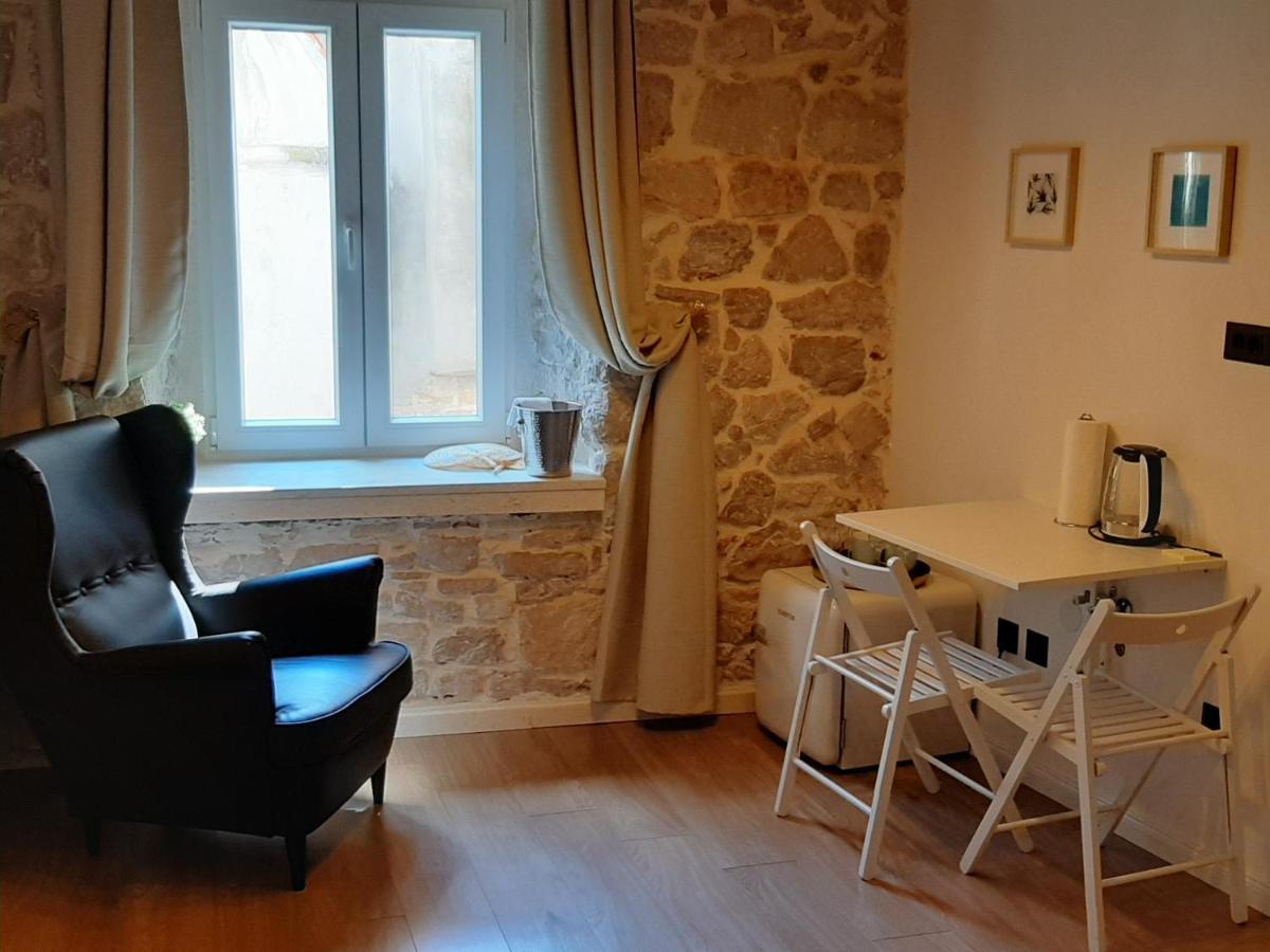 Apartment Palace