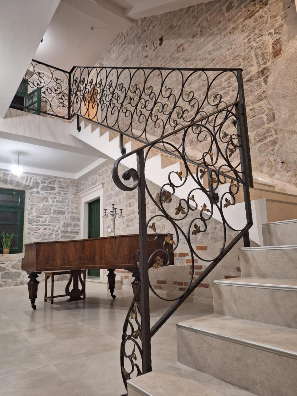 Palace * Šibenik